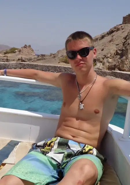 Я Артур, 34, из Коряжмы, ищу знакомства без обязательств