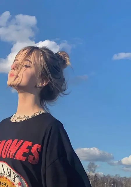 Катя из Новомосковска, ищу на сайте общение