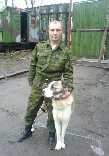 Александр из Тосно, мне 42, познакомлюсь для постоянных отношений