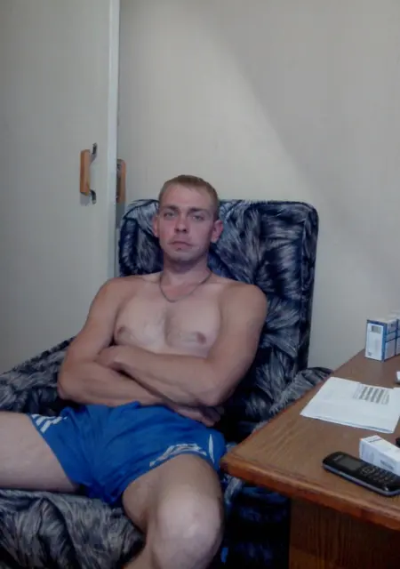 Я Aleksandr, 37, из Барвихи, ищу знакомства на одну ночь