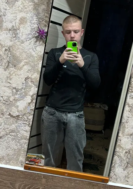 Александр из Павлова, мне 19, познакомлюсь на одну ночь