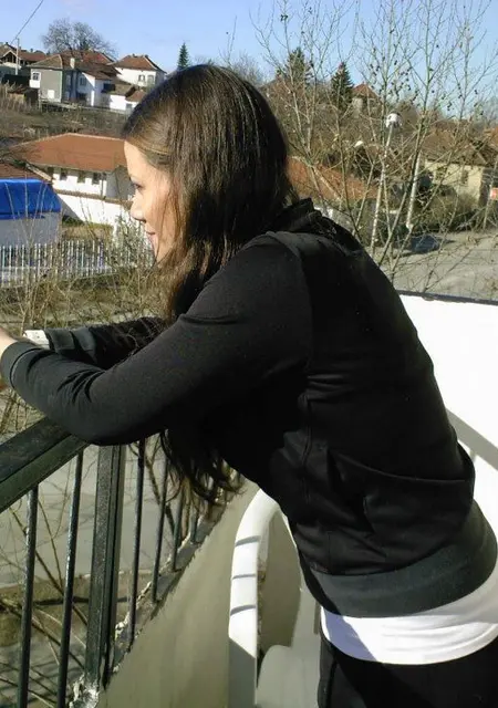 Инна из Джигинки, мне 25, познакомлюсь для общения