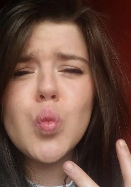 Я Дина, 20, знакомлюсь для общения в Ишиме