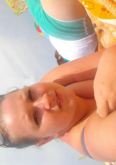 Я Жанна, 23, из Сарапула, ищу знакомство для вирта