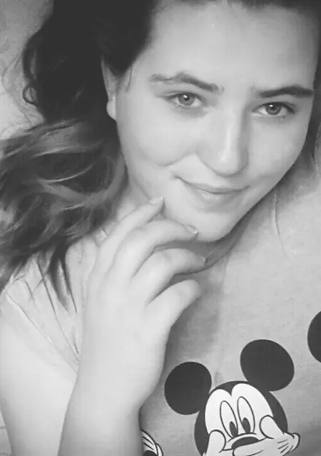 Евгения из Кизилюрта, мне 19, познакомлюсь для общения