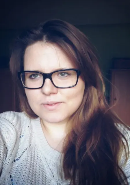 Варвара из Павловска, мне 18, познакомлюсь для общения