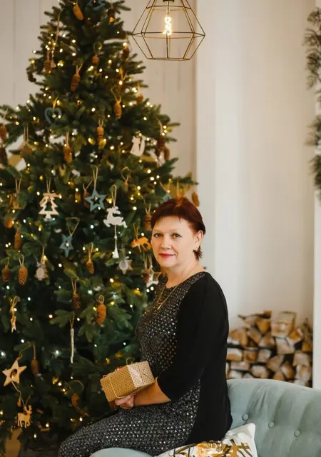 Елена из Кемерово, ищу на сайте постоянные отношения