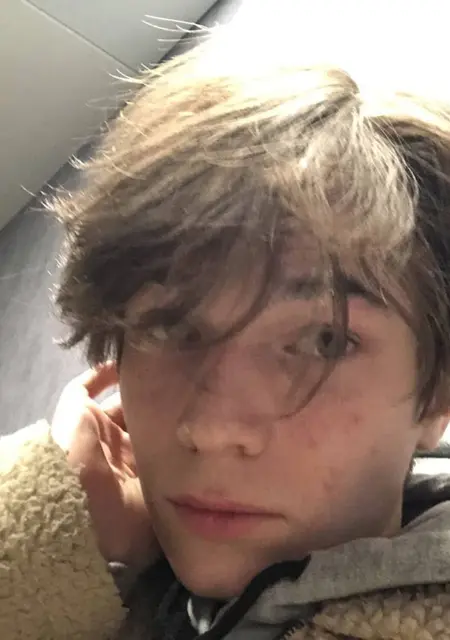 Я Иван, 19, из Учалов, ищу знакомства без обязательств