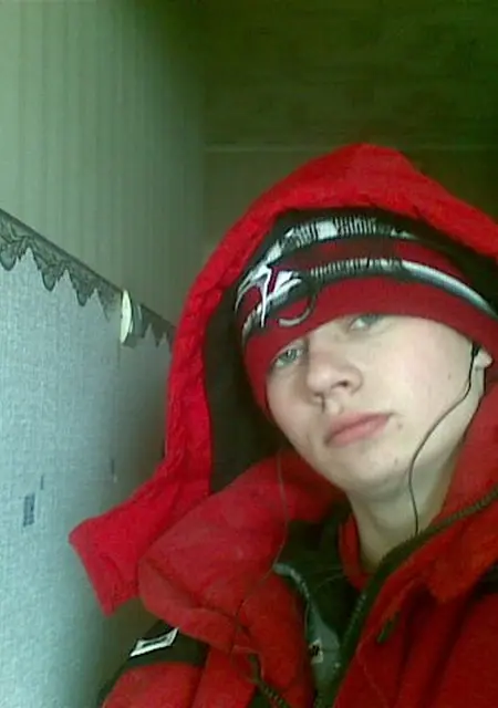 Я Кирилл, 35, из Биробиджана, ищу знакомства без обязательств