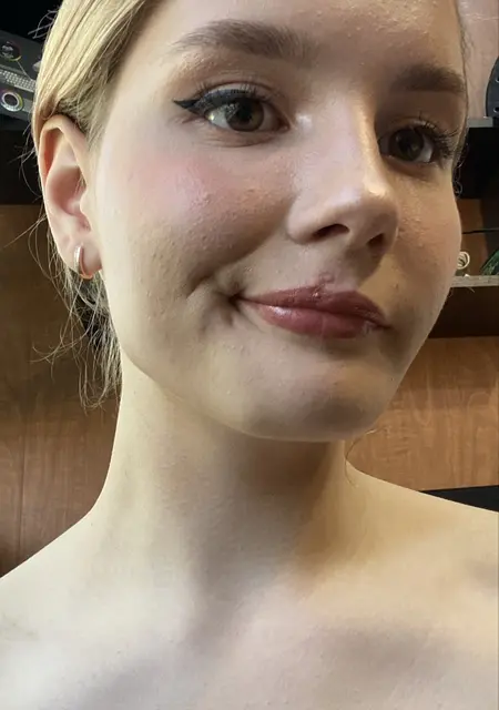 Я Элеонора, 18, знакомлюсь для вирта в Твери