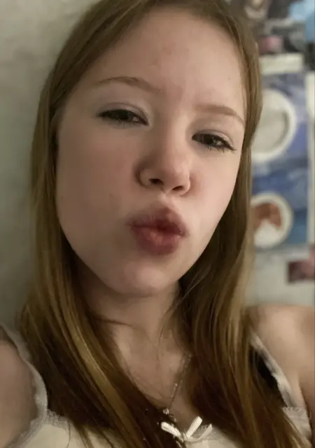 Я Виктория, 18, из Санкт-Петербурга, ищу знакомства без обязательств
