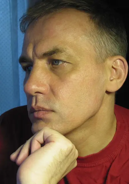 Я Александр, 25, из Краснозаводска, ищу знакомства без обязательств