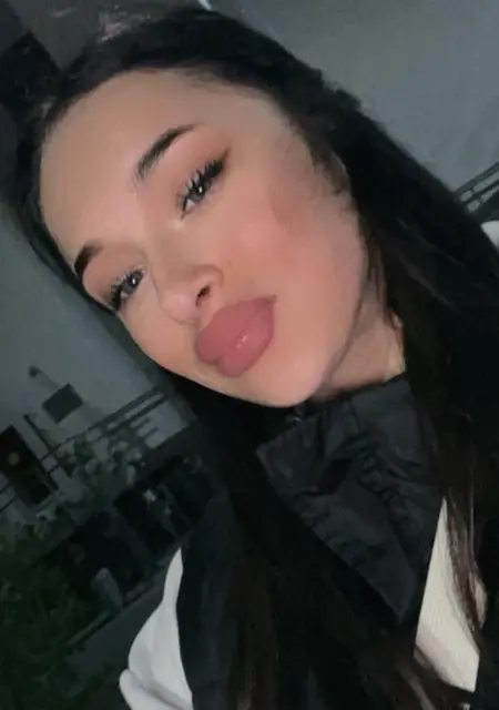 Я Кристина, 20, из Пуровска, ищу знакомства без обязательств