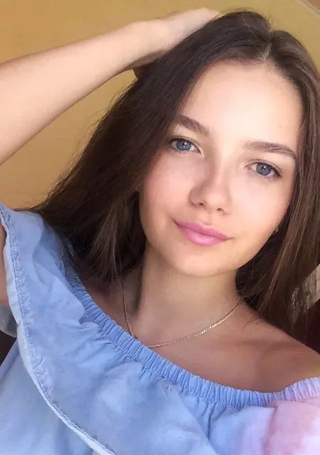 Настя из Октябрьского, мне 23, познакомлюсь без обязательств