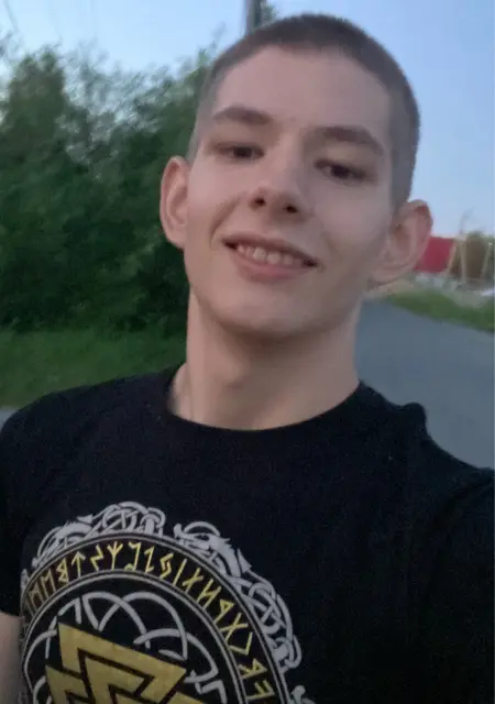 Даня из Нягани, ищу на сайте знакомства на одну ночь