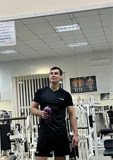 Я Владимир, 23, знакомлюсь без обязательств в Кайеркане