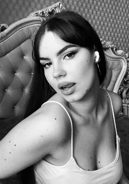 Я Юля, 20, из Березников, ищу знакомство для вирта