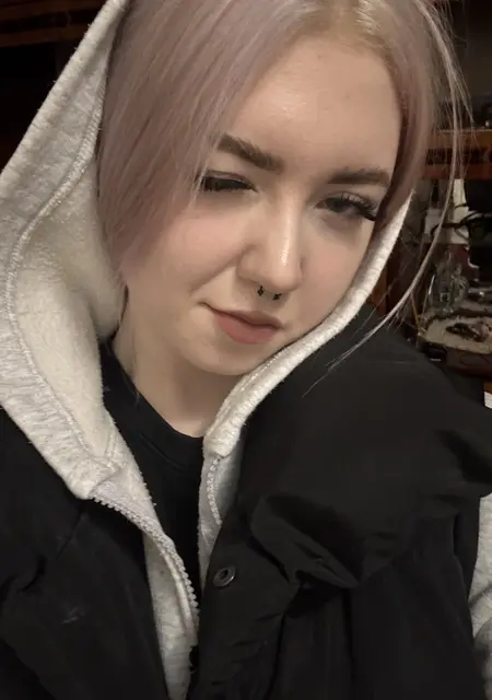 Я Лерчик, 20, из Бугульмы, ищу знакомства без обязательств