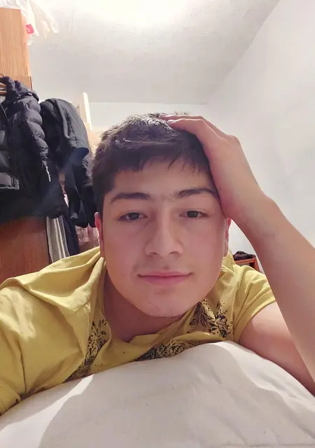 Иброхим из Устюжны, мне 20, познакомлюсь для дружбы