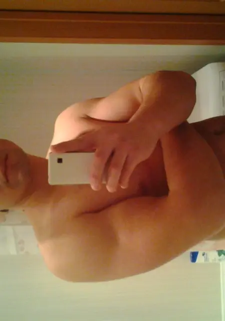 Alik из Малаховки, мне 34, познакомлюсь для общения