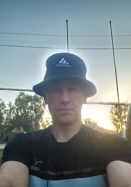 Я Дмитрий, 41, знакомлюсь на одну ночь в Валуйках