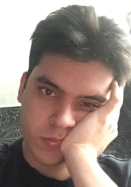 Я Тима, 24, из Геленджика, ищу знакомства на одну ночь