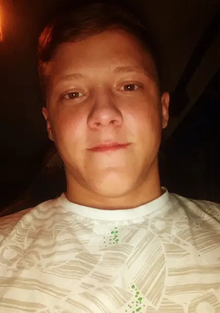 Я Gleb, 20, знакомлюсь без обязательств в Кингисеппе