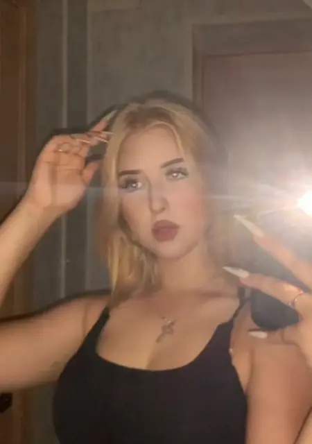 Я Полина, 18, знакомлюсь на одну ночь в Южно-Сахалинске