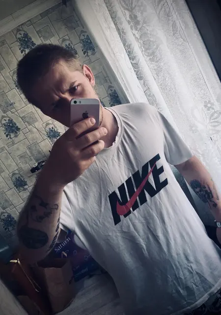 Я Виталик, 25, знакомлюсь на одну ночь в Чусовом