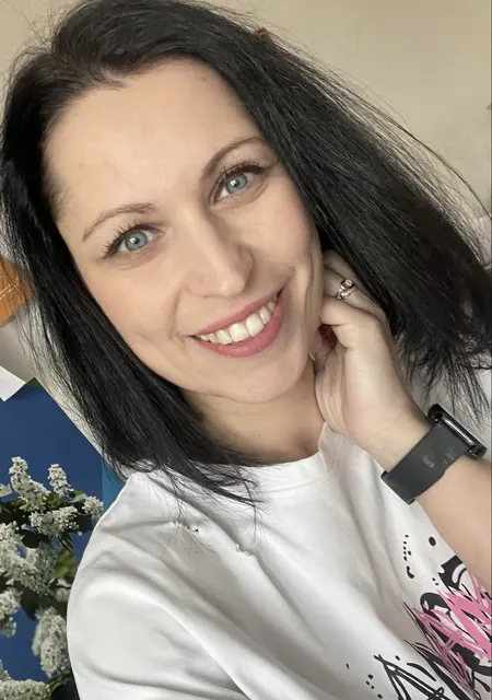 Я Инга, 40, из Санкт-Петербурга, ищу знакомство для постоянных отношений