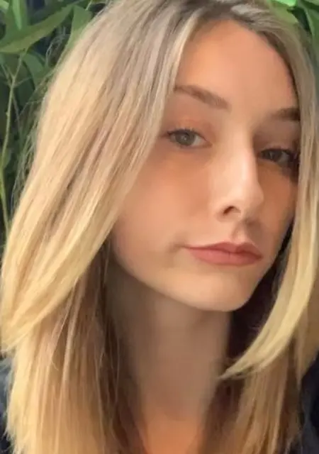 Я Алиса, 19, знакомлюсь без обязательств в Владивостоке