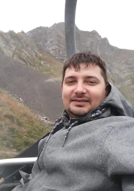 Александр из Жуковского, мне 44, познакомлюсь на одну ночь