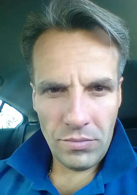 Alexander из Коммунарки, мне 52, познакомлюсь на одну ночь