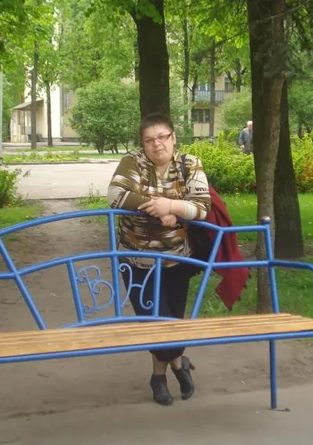 Я Ирина, 60, знакомлюсь для постоянных отношений в Великом Новгороде
