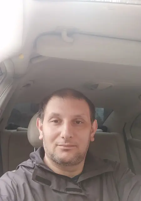 Я Сергей, 26, из Шарьи, ищу знакомства на одну ночь